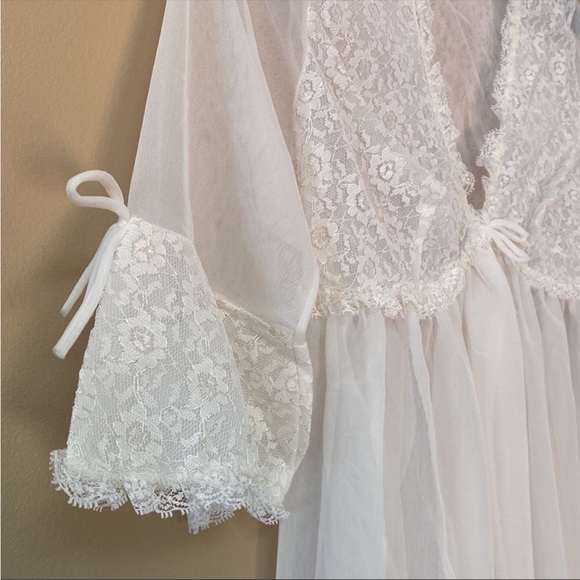 VTG Deadstock White Nylon Lace Wedding Peignoir Robe - Picture 5 of 12